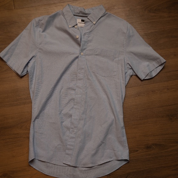 Short sleeve button up - Picture 1 of 4